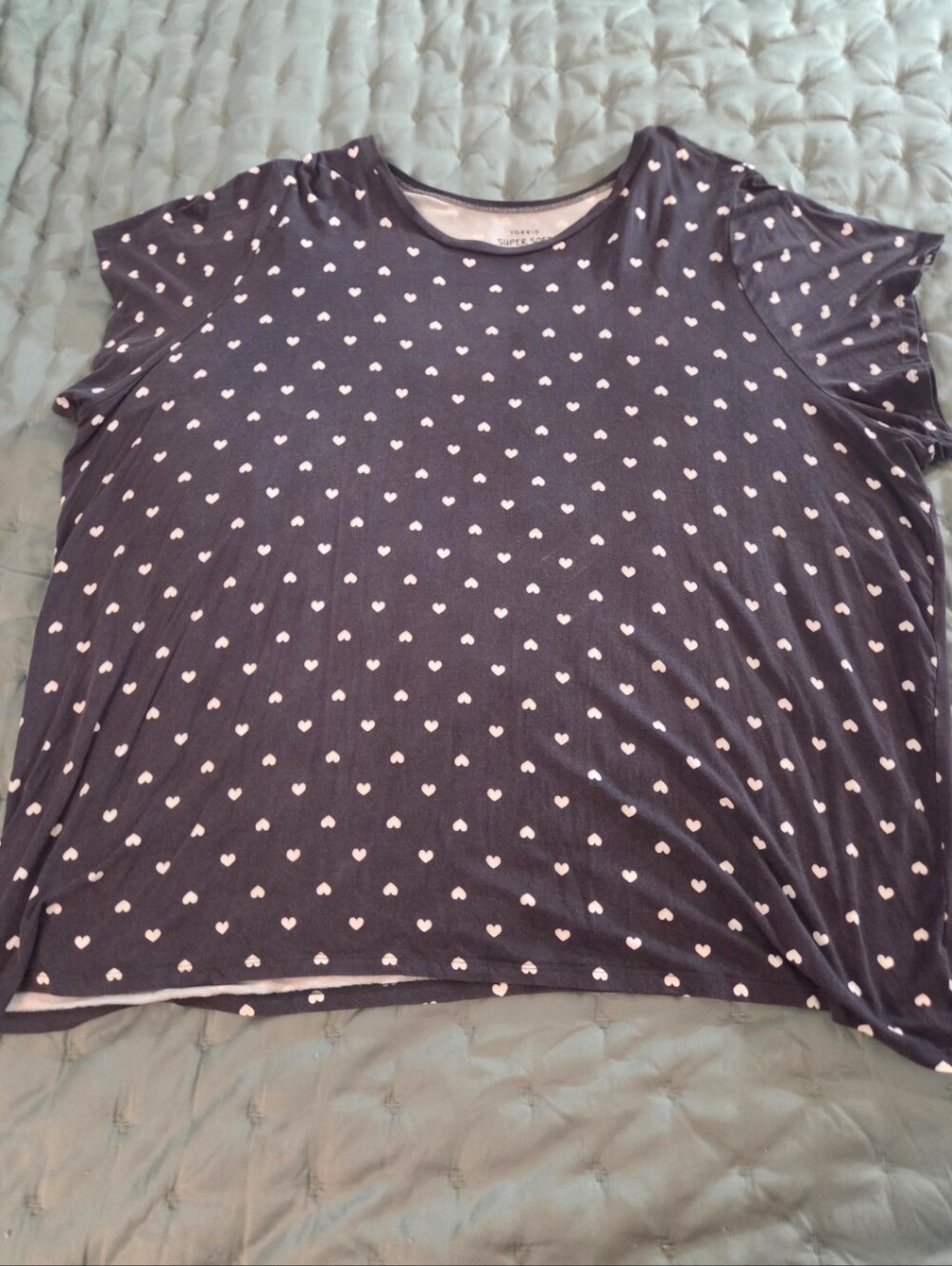 Torrid 6x Super Soft Grey Heart Crew Tee - Picture 5 of 8